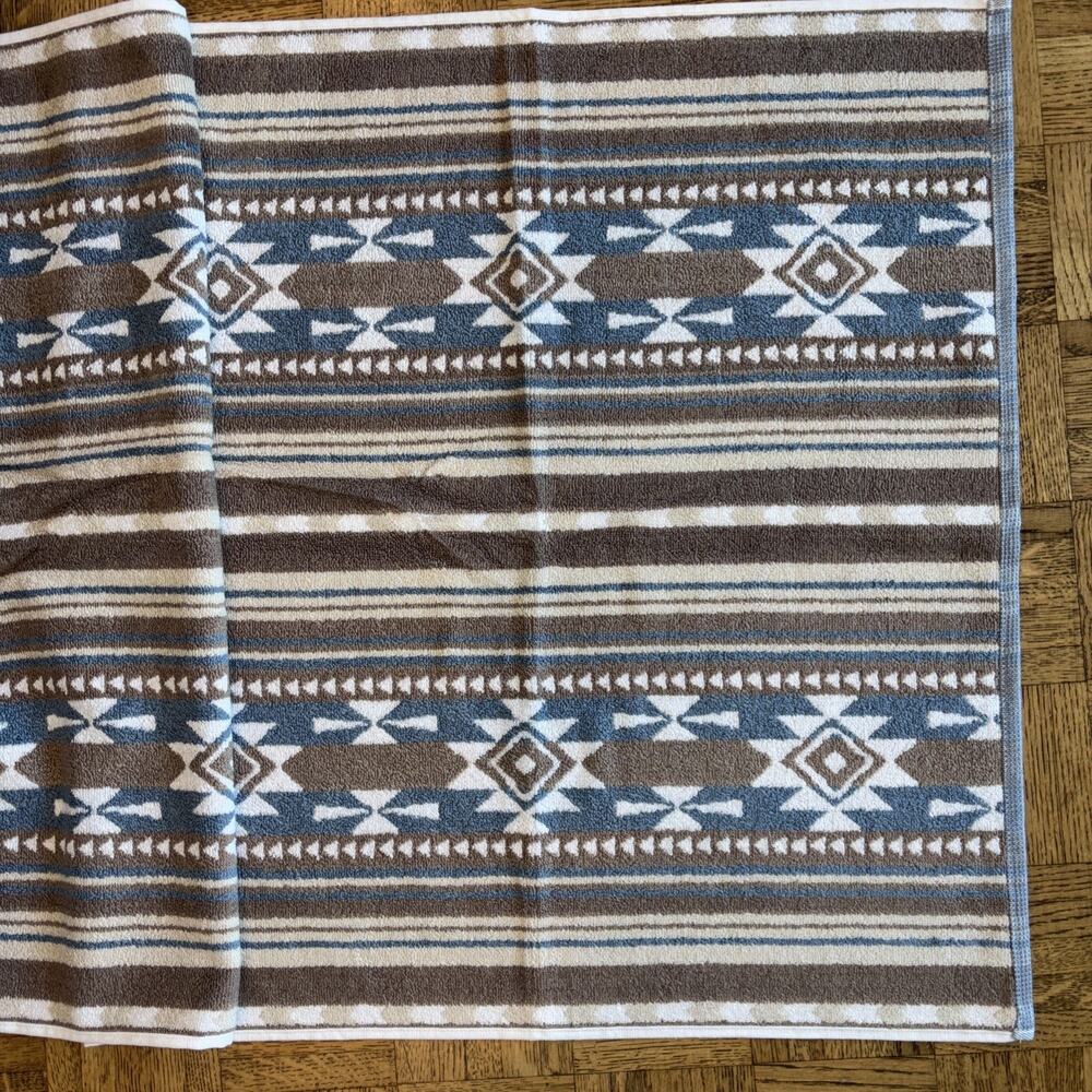 Wrangler Cowboy Westmont Blue Aztec Cowboy Western Set of 2 Bath Towels NEW - Picture 4 of 4